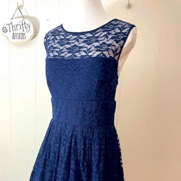 B Darlin Dress Womens Jr. 13/14 Navy Blue Sheer Floral Lace Tulle Keyhole Flare